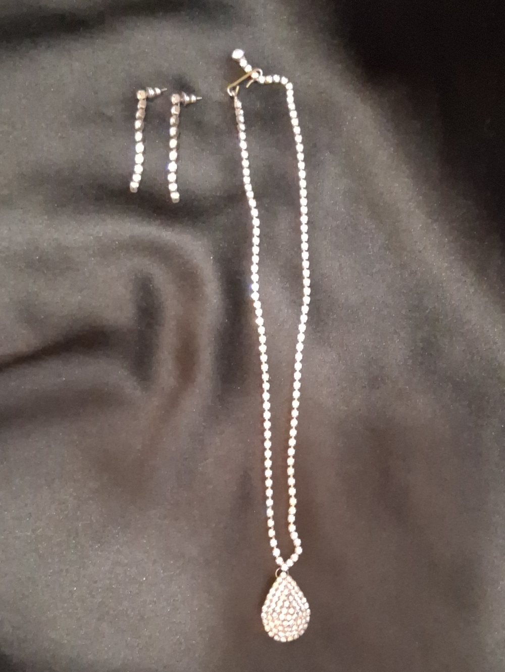 Vintage Silver-tone Rhinestone Necklace & Earrings - Teardrop Cluster Pendant